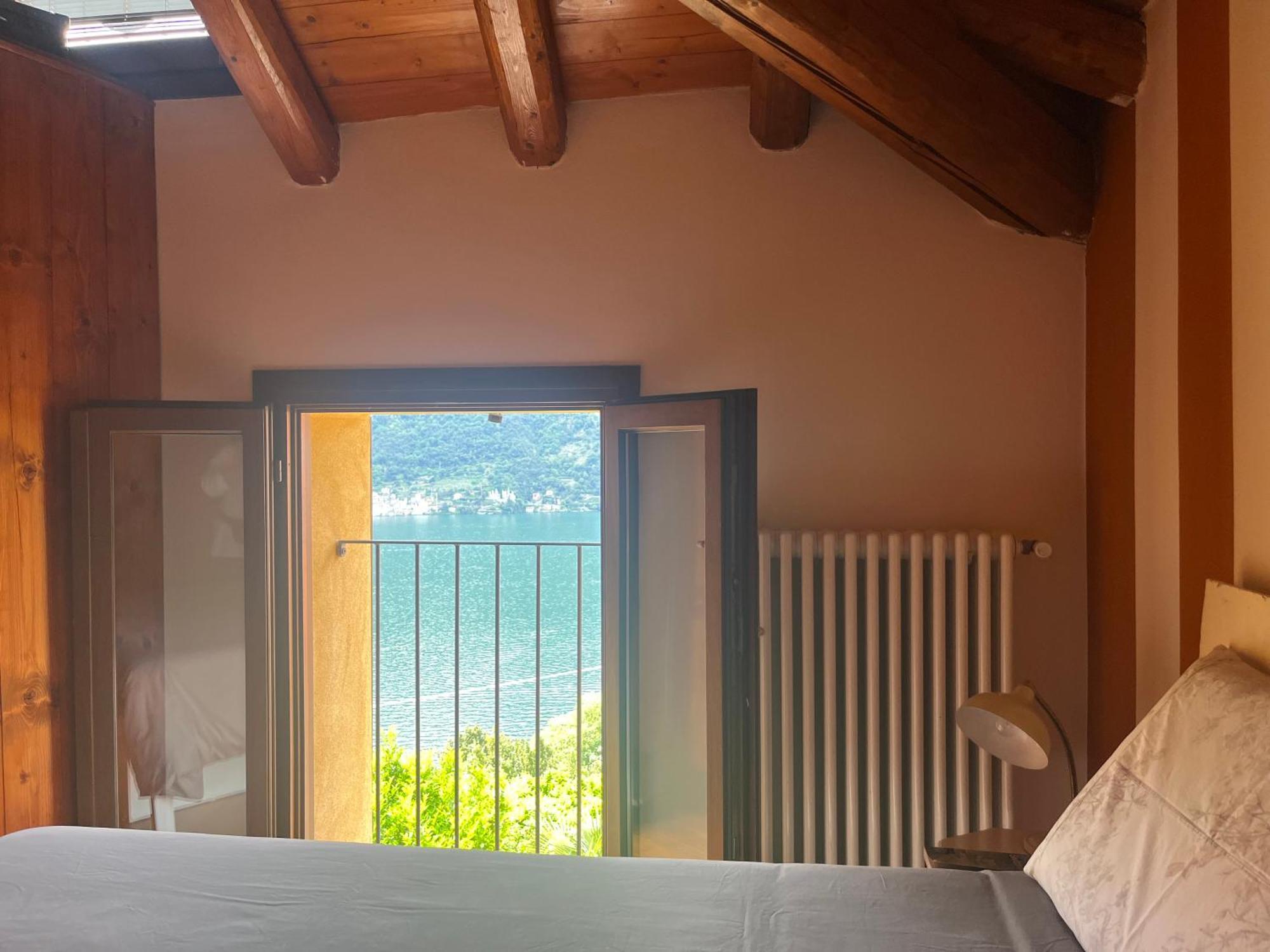 Casa Vacanza Castagna Nesso Exterior photo